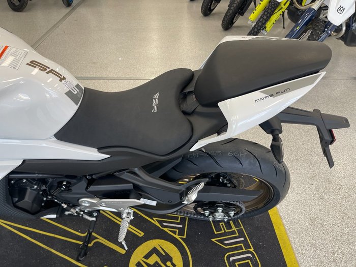 2025 CFMOTO 450 SR S NEBULA WHITE