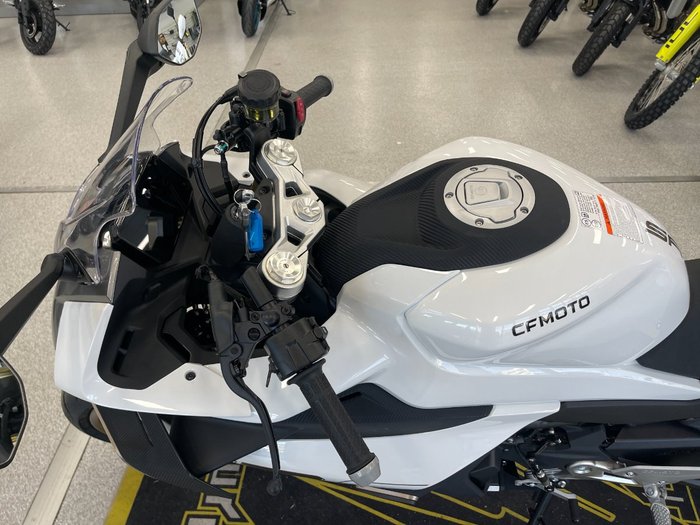 2025 CFMOTO 450 SR S NEBULA WHITE
