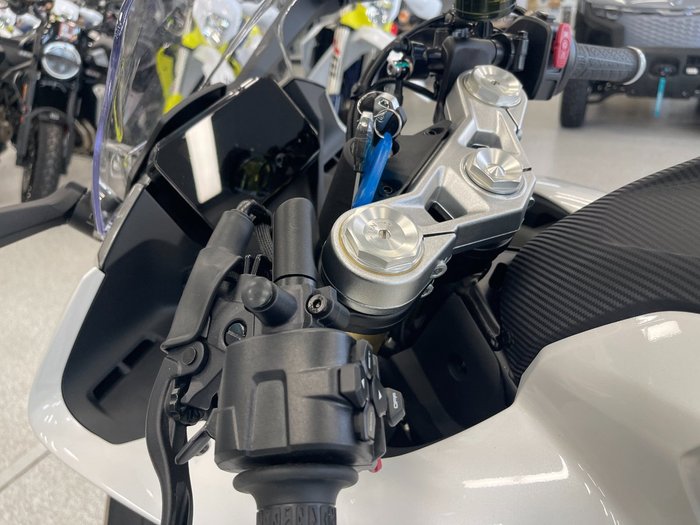 2025 CFMOTO 450 SR S NEBULA WHITE