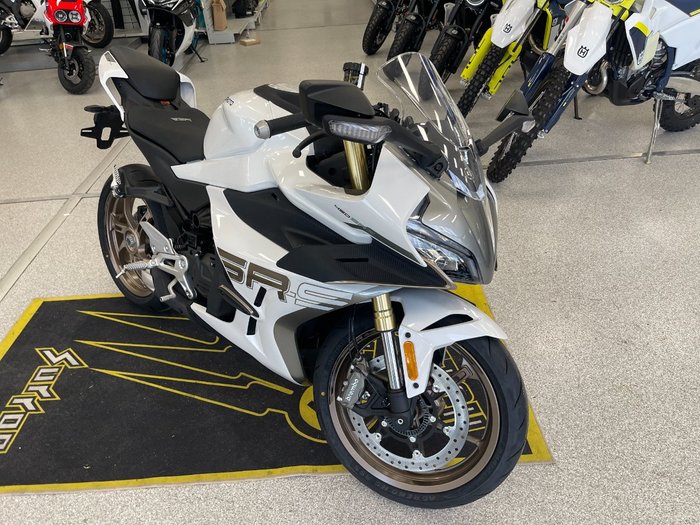 2025 CFMOTO 450 SR S NEBULA WHITE
