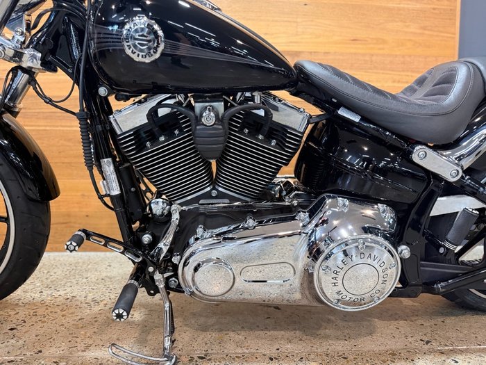 2015 Harley-davidson FXSB SOFTAIL BREAKOUT Black