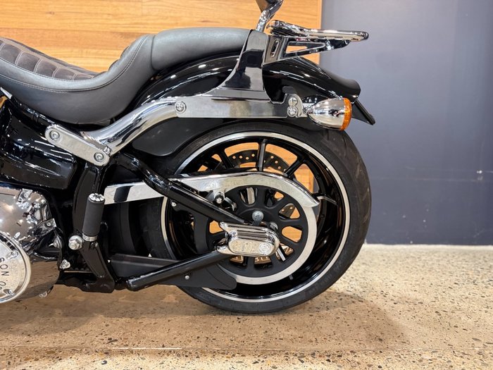 2015 Harley-davidson FXSB SOFTAIL BREAKOUT Black