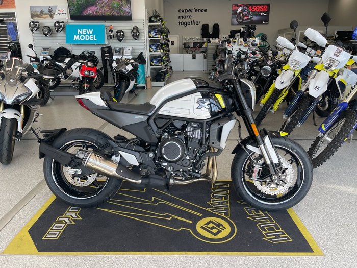 2021 CFMOTO CL-X SPORT NEBULA WHITE
