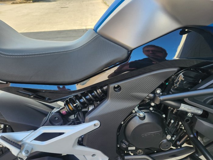 2023 CFMOTO 650 GT ABS NEBULA WHITE