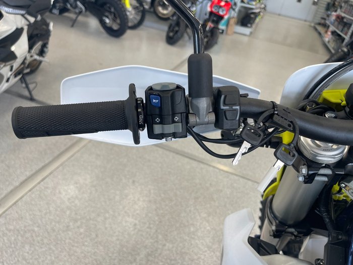 2024 HUSQVARNA TE150 WHITE