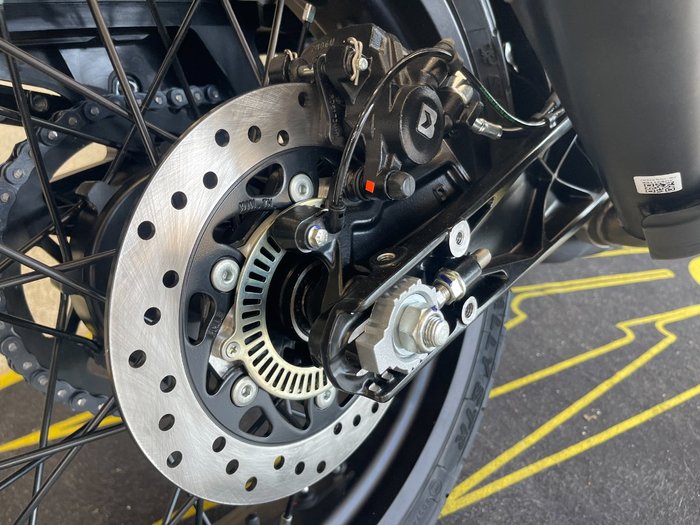 2023 HUSQVARNA SVARTPILEN 401 BLACK