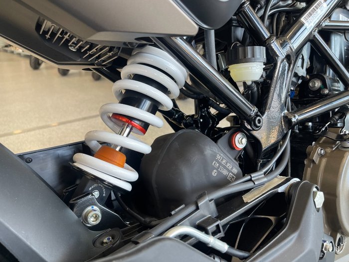 2023 HUSQVARNA SVARTPILEN 401 BLACK