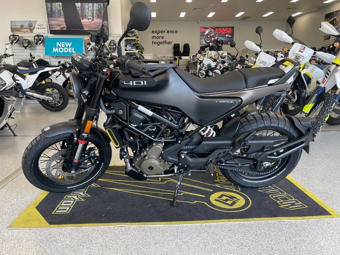 2023 HUSQVARNA SVARTPILEN 401 BLACK