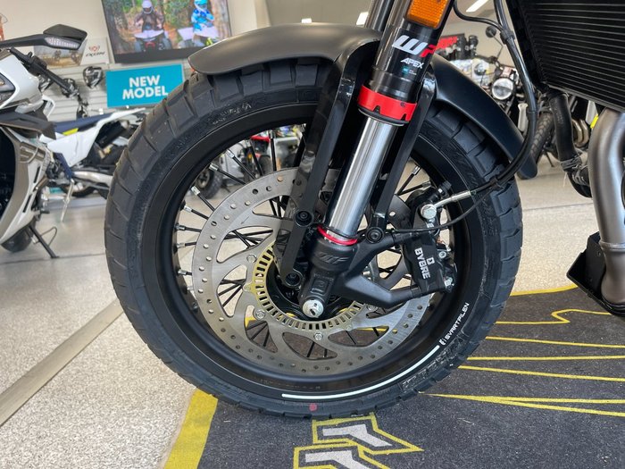 2023 HUSQVARNA SVARTPILEN 401 BLACK