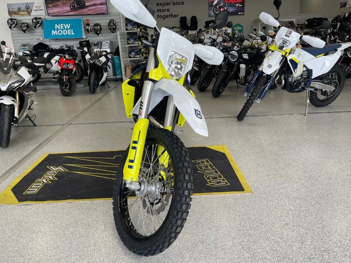 2024 HUSQVARNA 701 ENDURO WHITE
