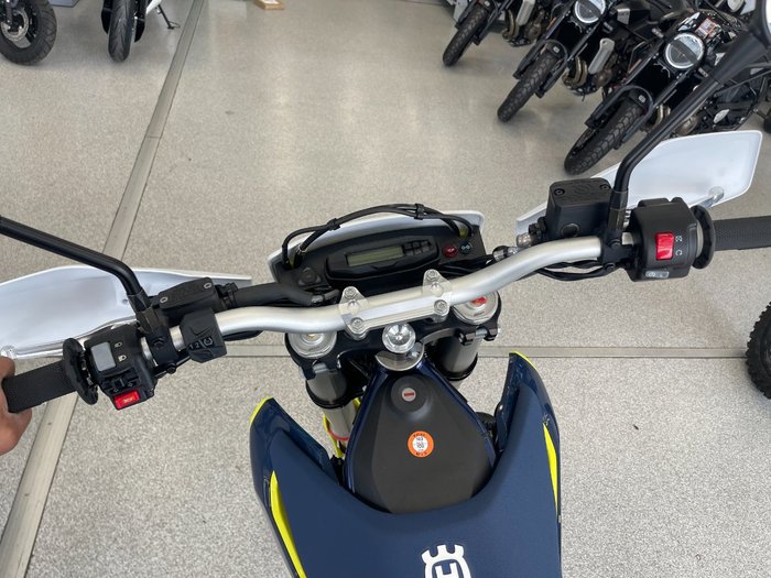 2024 HUSQVARNA 701 ENDURO WHITE