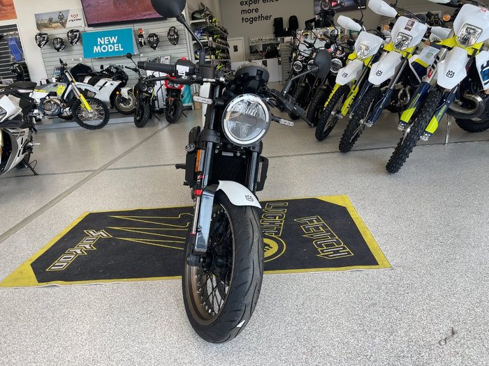 2023 HUSQVARNA VITPILEN 401 WHITE