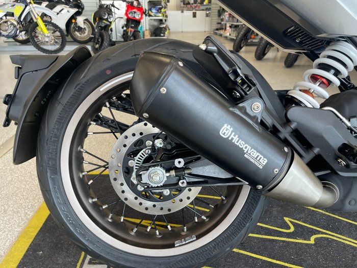 2023 HUSQVARNA VITPILEN 401 WHITE