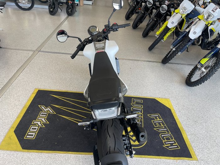 2023 HUSQVARNA VITPILEN 401 WHITE