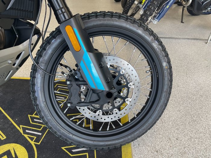 2025 CFMOTO 2025 CF MOTO 800CC MT-X BLUE