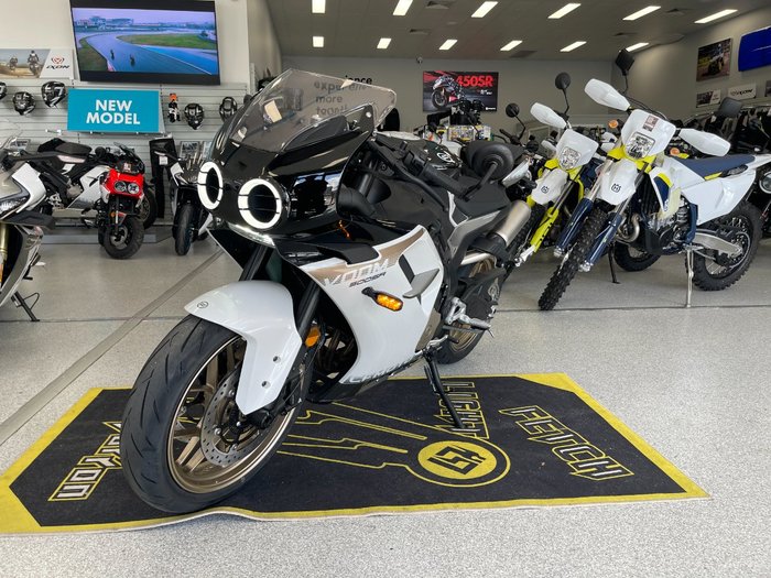 2025 CFMOTO 2025 CF MOTO 500CC 500SR VOOM ABS NEBULA WHITE