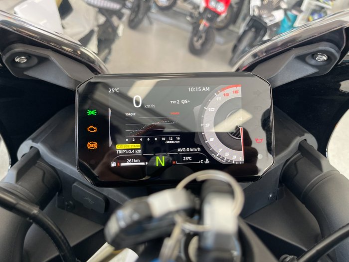 2025 CFMOTO 2025 CF MOTO 500CC 500SR VOOM ABS NEBULA WHITE