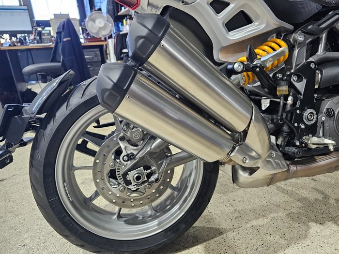 2023 INDIAN FTR R 1200 CARBON BLUE