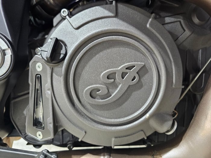 2023 INDIAN FTR R 1200 CARBON BLUE