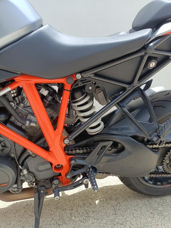 2017 KTM 1290 SUPER DUKE GT SILVER