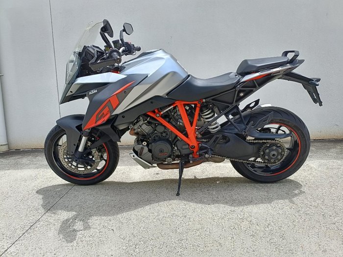 2017 KTM 1290 SUPER DUKE GT SILVER