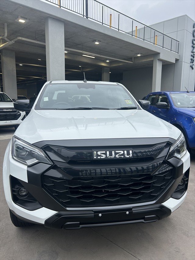 2025 Isuzu D-MAX X-RIDER