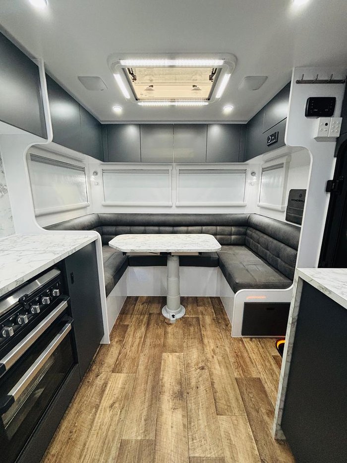 2024 Wonderland RV 22Ft Rear Club Lounge & Centre Bathroom