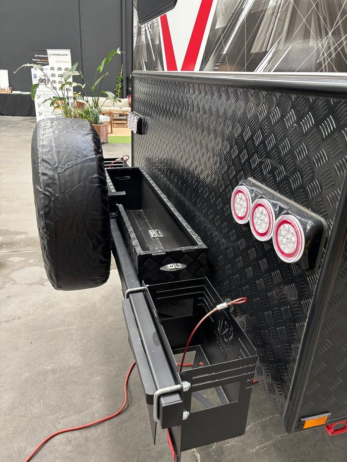 2024 Wonderland RV Ho2200rc Rear Club Lounge & Centre Bathroom