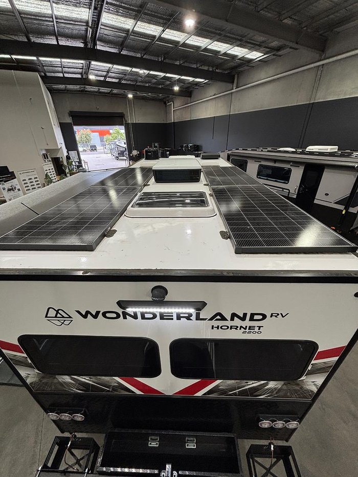 2024 Wonderland RV 22Ft Rear Club Lounge & Centre Bathroom