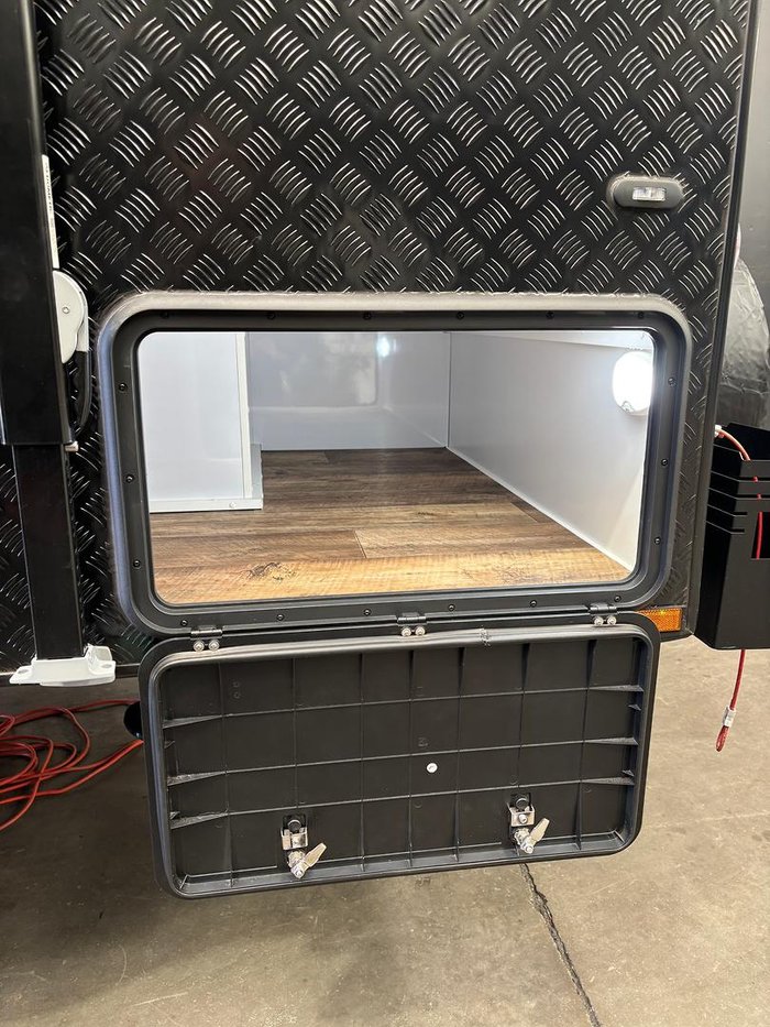 2024 Wonderland RV 22Ft Rear Club Lounge & Centre Bathroom