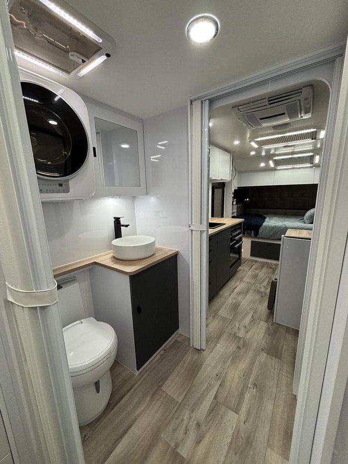 2025 Wonderland RV Adventus Rear Bunk Layout