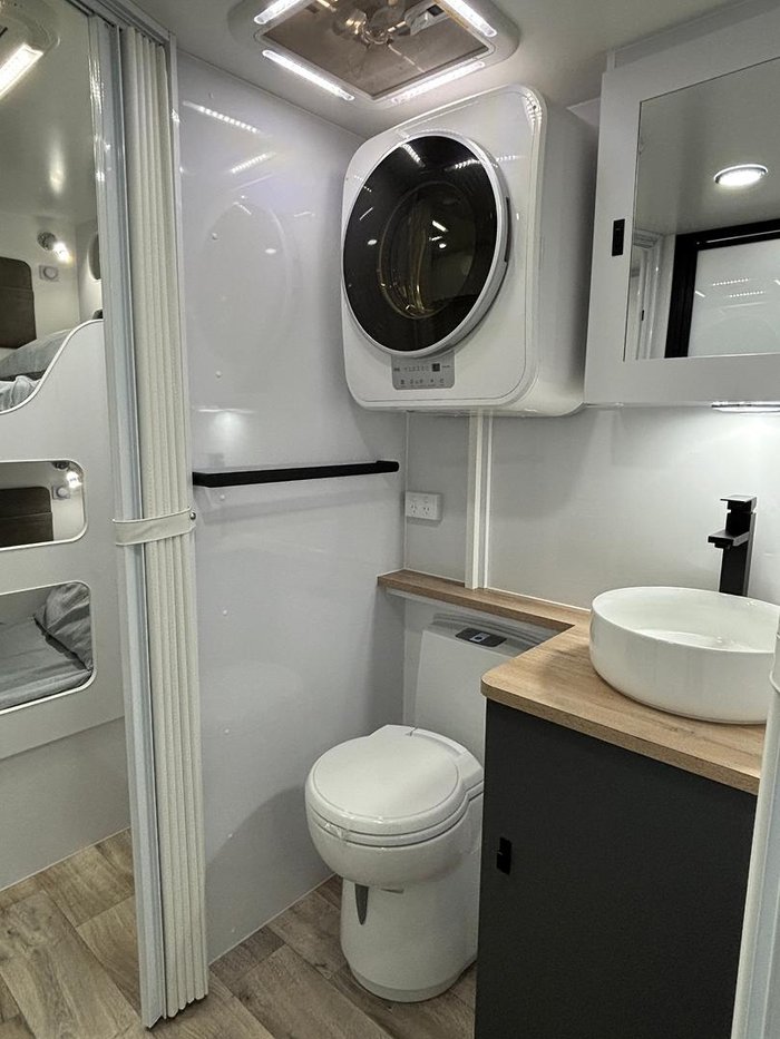 2025 Wonderland RV Adventus Rear Bunk Layout