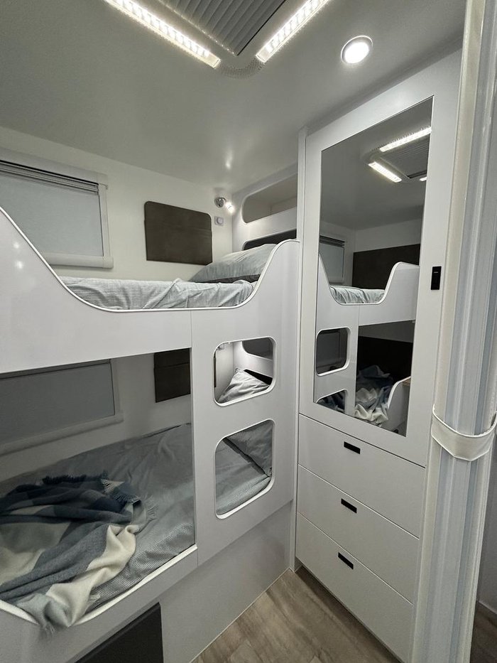 2025 Wonderland RV Adventus Rear Bunk Layout