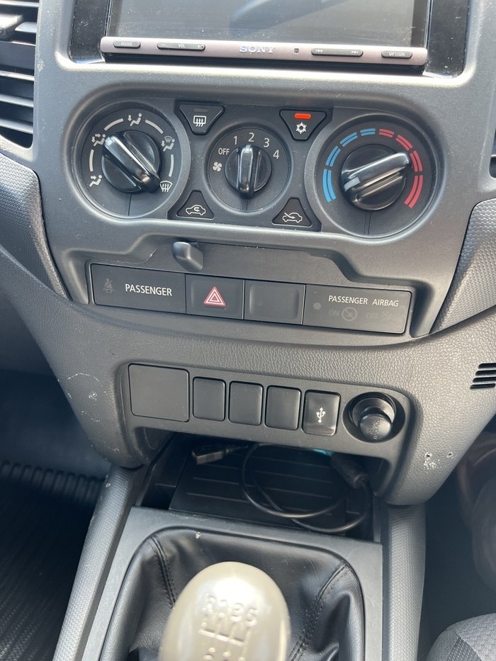 2019 Mitsubishi Triton GLX (4x4)