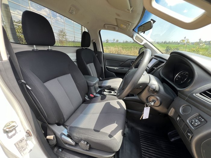 2019 Mitsubishi Triton GLX (4x4)