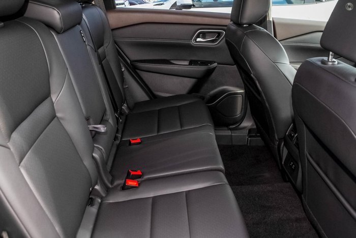 2025 Nissan X-TRAIL ST-L