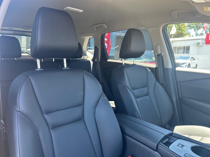 2025 Nissan X-TRAIL ST-L