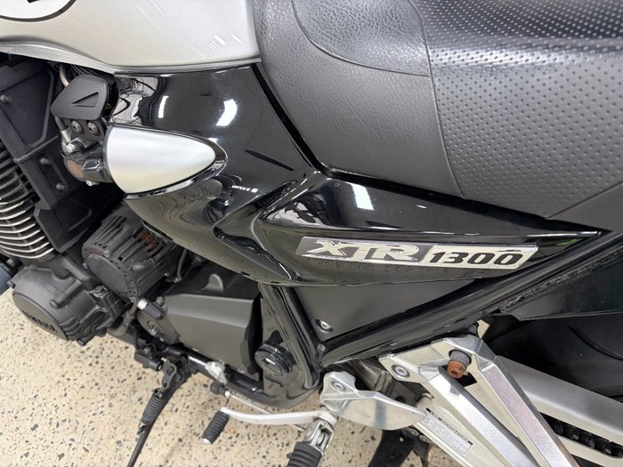 2016 Yamaha XJR1300 BLUE