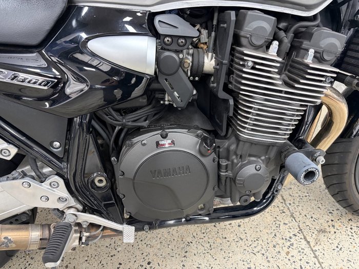 2016 Yamaha XJR1300 BLUE