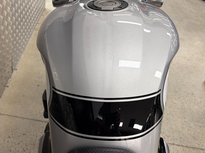 2016 Yamaha XJR1300 BLUE