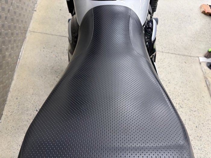 2016 Yamaha XJR1300 BLUE