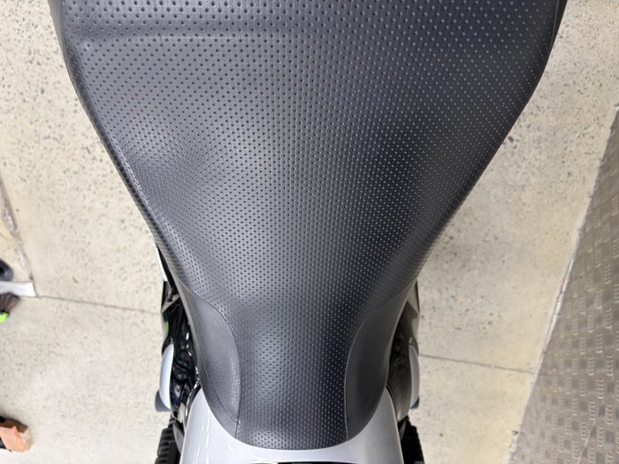 2016 Yamaha XJR1300 BLUE