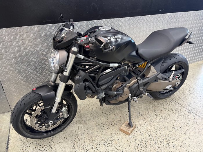2014 DUCATI MONSTER 821 BLACK