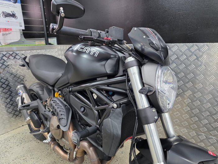 2014 DUCATI MONSTER 821 BLACK