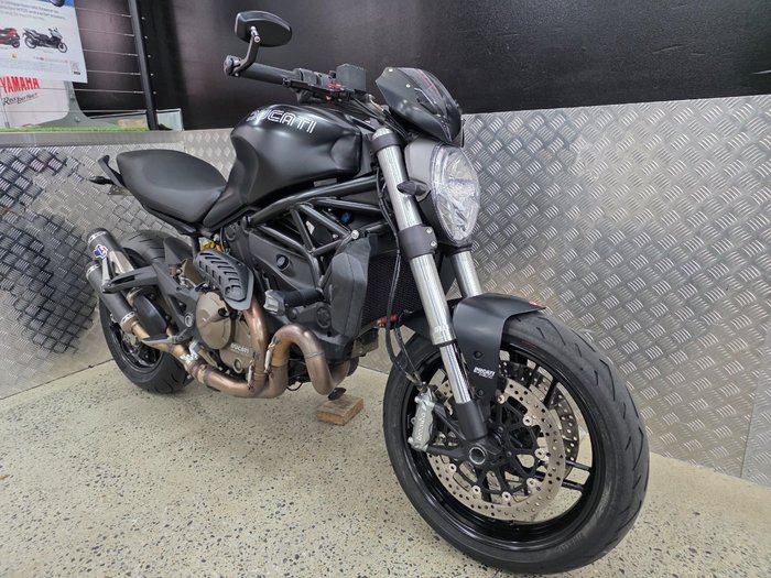 2014 DUCATI MONSTER 821 BLACK