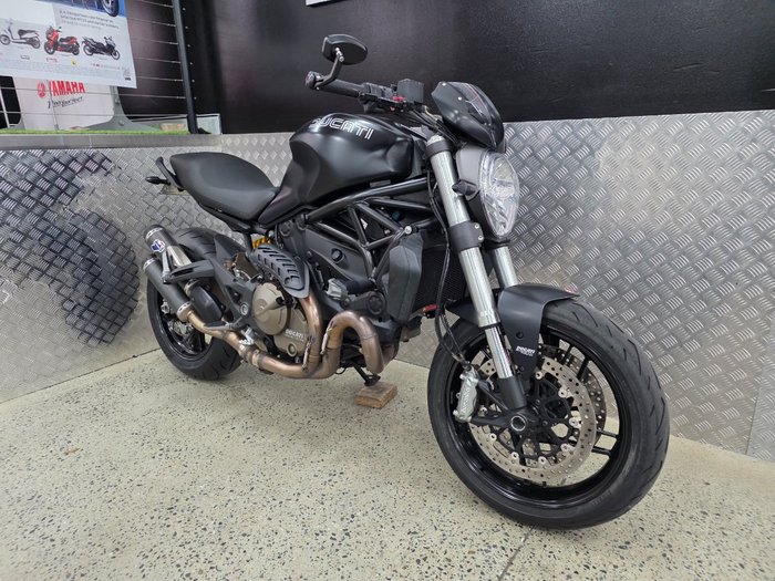 2014 DUCATI MONSTER 821 BLACK
