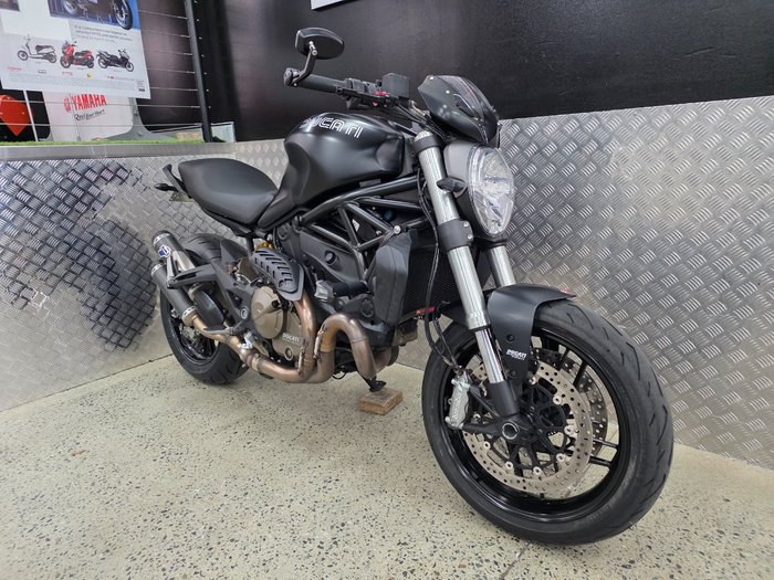 2014 DUCATI MONSTER 821 BLACK