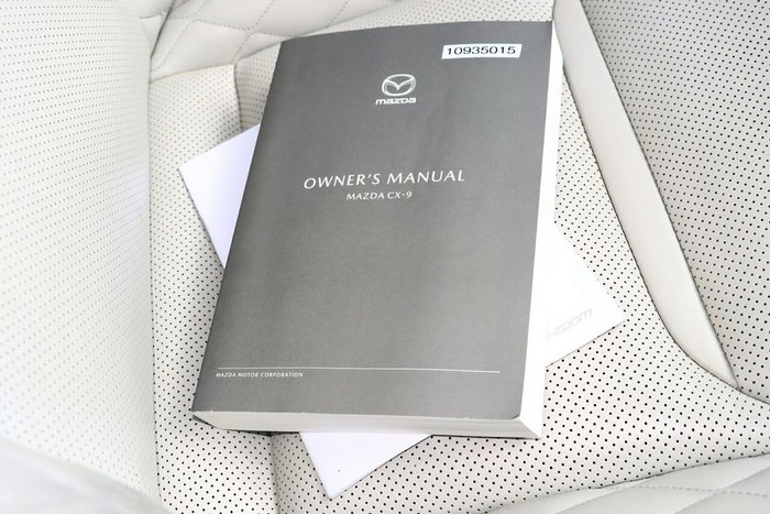 2022 Mazda CX-9 Azami LE