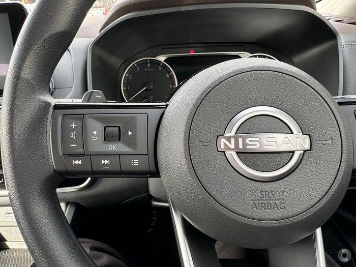 2025 Nissan X-TRAIL ST