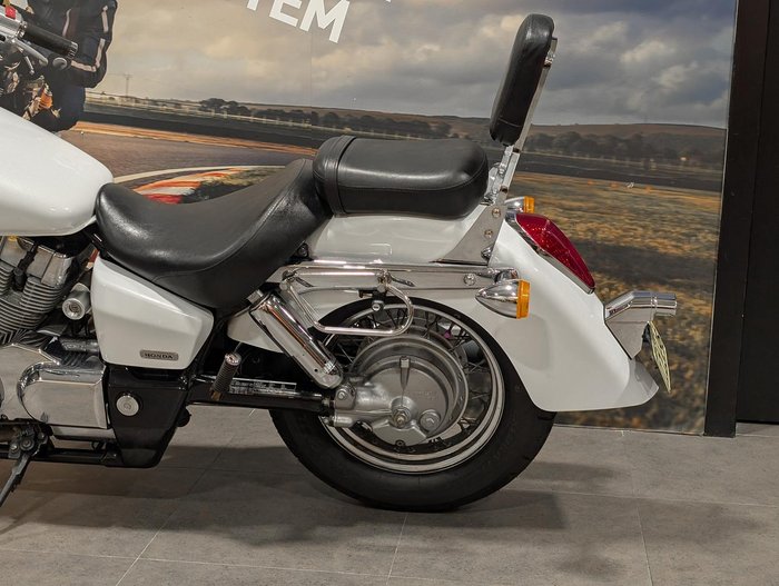 2007 Honda VT750C Shadow Classic Shadow White